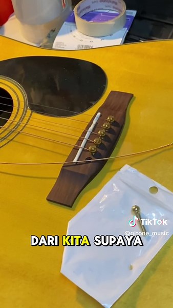 Tips Pasang Senar Gitar di End Pin Tanpa Loncat