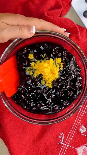 668K views · 8.3K reactions | 𢡄 Blueberry Lemon Hand Pies Flaky, fruity, and portable—spring snacking just got sweeter.  https://www.shugarysweets.com/blueberry-lemon-hand-pies/ | Shugary Sweets | Facebook