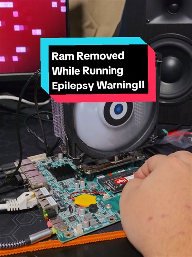 Removing RAM While PC Is Running: Risks and Warning