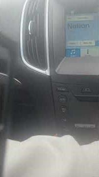 Ford edge how to use the radio the sunroof blind and sunroof #fordedge
