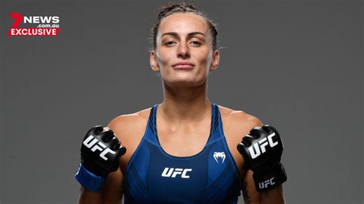 Female Aussie UFC fighter spars male fighter