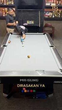 The correct stance for billiards #salambilliardberprestasi #billiard #billiards