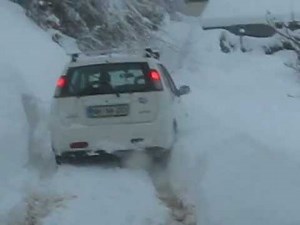 SUZUKI IGNIS 4WD ON SNOW
