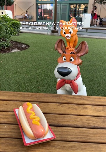 The way I am OBSESSED WITH OLIVER AND DODGER!! 🌭 these are so cute this area is really it and I love the way it’s come together 😭😭 I especially love how the characters are interacting with each other in the scenes - Diablo is still a favorite ❤️ #dhs #hollywoodstudios #animationcourtyard