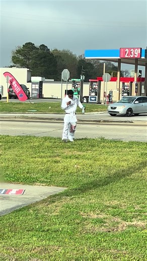 Teeth will be brushed by any means necessary 🪥🦷🤣🤣 Good morning from Baton Rouge 🤗