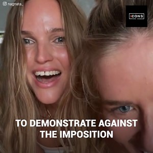 "Simon Baker broke up with his new girlfriend because she embarrassed him". It hasn't been long since the heartthrob divorced Rebecca Rigg, with whom he had been in a 29-year relationship. However, it didn't take long for the actor to find love again, however, it didn't last long as this new girl embarrassed him in the worst way. Subscribe for more https://bit.ly/yt-upsoclicons | Icons