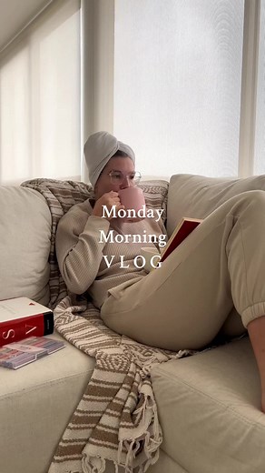 @CASS Monday morning Vlog! Chill start to the week! ##mondaymorning##morningvlog##bibletime##bibletalks##colombiavlog##mymonday##mimañana##asmrvlogs##vloga##asmr