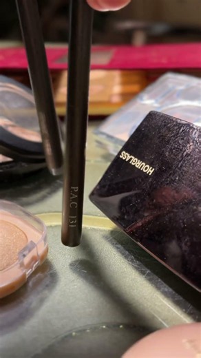 “Years of learning, one kit full of artistry. 🎨✨”#makeup #shorts #videos #viralvideo