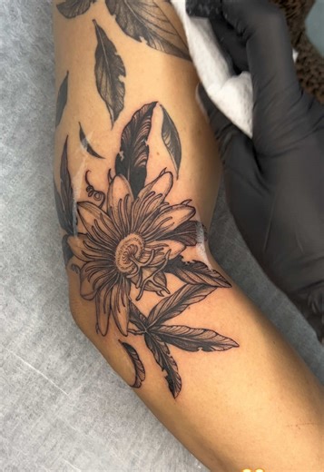 Flor de maracujá 💛 #tattoo #tattoobrasil #arte