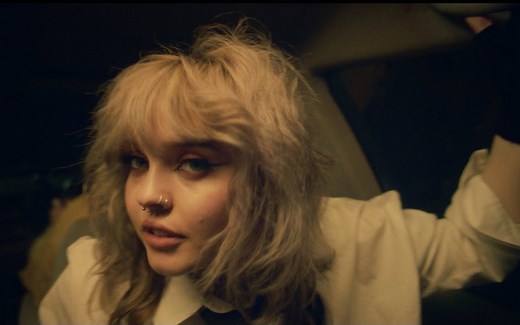 英国新星摇滚乐队 CRAWLERS《I Can't Drive》先导 正式MV