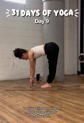 #31DaysofYoga Day 9: Half Way Lift or Ardha Uttanasana More of a transition pose but still common enough for you to want to practice. Things to keep in mind: - soft knees (always) - shoulders back - weight forward Remember: Spinal awareness > touching your toes. Your back, legs, ankles & feet will thank you 🙏🏽🫶 #arlindasasanas #phillyyogi #yogatherapy #yogadaily