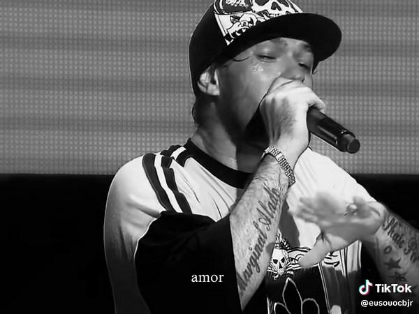 Charlie Brown Jr. - Chorao Eterno Lyrics Video