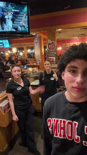 js found out im almost an Applebees regular #fyp #viral #applebees #mn | apple bees