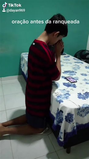 Oração Antes da Ranqueada em Free Fire: Dicas e Memes
