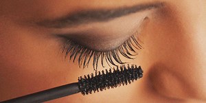 Scientists Found That 82% of Waterproof Mascaras Have Toxic Chemicals in Them ‚Äî Here's What to Shop Instead