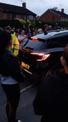 Crewe cult members return to Webb House as large protest erupts outside. Large Police presence tries to contain concerned residents, locals and protesters from surrounding areas. PROTEST @ 12PM MONDAY 4TH MAY 🙌🏴󠁧󠁢󠁥󠁮󠁧󠁿🙌Footage Credit: crewe unite together (follow them)