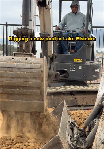 New Pool Digging in Lake Elsinore