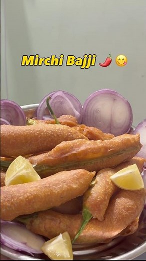 Mirchi Bajji Recipe 😋 || Crispy Mirapakaya Bajji || Easy Evening Snack ||