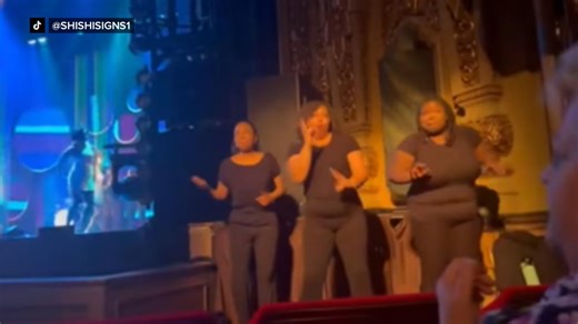 ASL interpreter goes viral during a performance of Hamilton