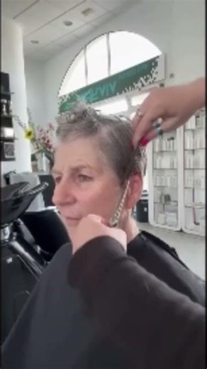 Hoe to cut layers pixie short hair tutorial step by atep