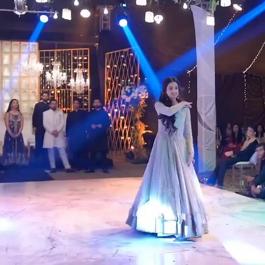 Bride's Stunning Dance on Dilbaro at Wedding Reception