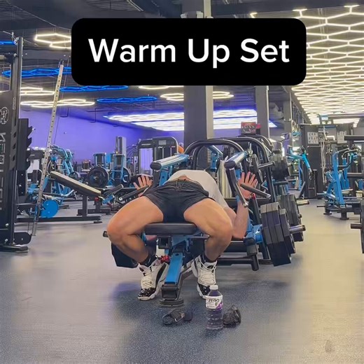 Here’s EVERYTHING you need to know about warm up sets:Most people are doing warm up sets ALL wrong and they’re costing themselves from an efficiency/effectiveness standpoint as a resultWarm ups are designed toA) guard against injuryB) prepare you for your working setsWarm up sets should NEVER be taken in close proximity to failure…most should see you leaving 6, 7, 8+ reps in reserve (the lone exception to this = sets performed for 1-2 reps @ ~90+ of your intended working weight)This is in STARK