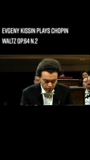 EVGENY KISSIN plays CHOPIN Waltz Op.64 n.2 - Classical Music Performance