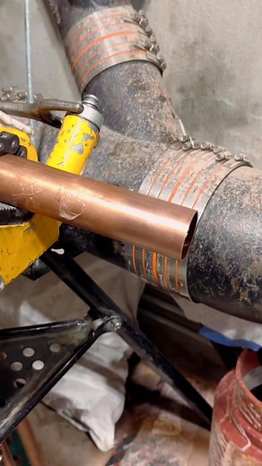 4.2K views · 1K reactions | A masterclass of soldering 1 1/4" copper #plumbing #plumber #nyc #fblifestyle | Jeremy Dawkins | Facebook