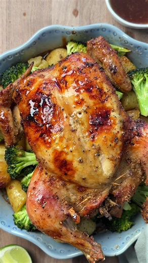 I love me a good maple butter glazed roast chicken 🫶 full recipe on my site!