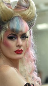 Watch @thesawyersmith and the cast of @sigtheatre’s Hedwig and the Angry Inch perform “Wig In A Box” in a new behind-the-scenes video! See more at the link in our bio. | BroadwayWorld