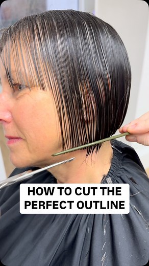 Top tip for cutting your outline on a bob • Comb the hair into its natural position using the wide teeth of the comb to prevent putting to much tension on the hair around the ears • Tilt the clients head in order to create a flat cutting surface to work on. When cutting the side this will also allow for the ears • Take your @hanzo_uk @hanzonation scissors and cut the cleanest line you’ve ever seen 🤩 | Alex Walker