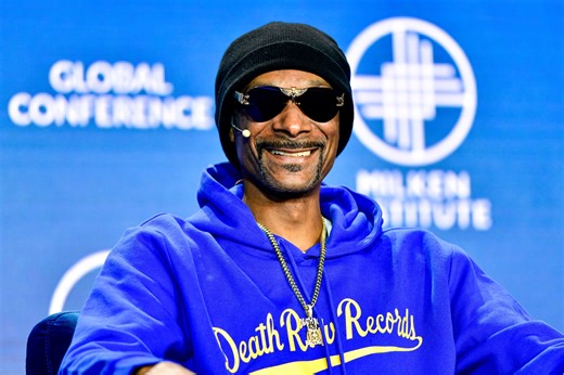 Snoop Dogg Repays Milan Restaurant Back In Epic Way After Credit Card Fail - HOT 97