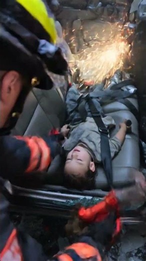 Hero Police Officer Saves Child from Horrific Car Crash 🚔❤️ | Bodycam POV #shorts
