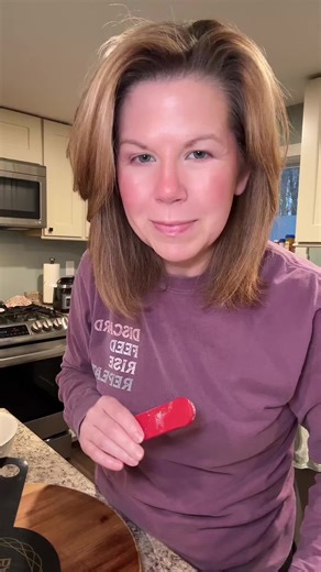 If you are having trouble getting those pretty detail scores on your sourdough bread try using an exacto knife. It’s easier to hold and the sharp tip makes scoring so much easier. My exacto knife kit is in my Amazon store. #sourdough #sourdoughbread #sourdoughscoring #baking #tips