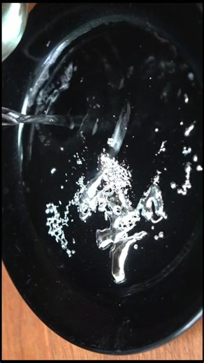 Gallium Metal Under a Microscope | The Backyard Scientist