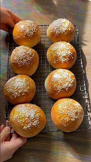 Homemade Whole Wheat Burger Buns That Stay Soft 🍔