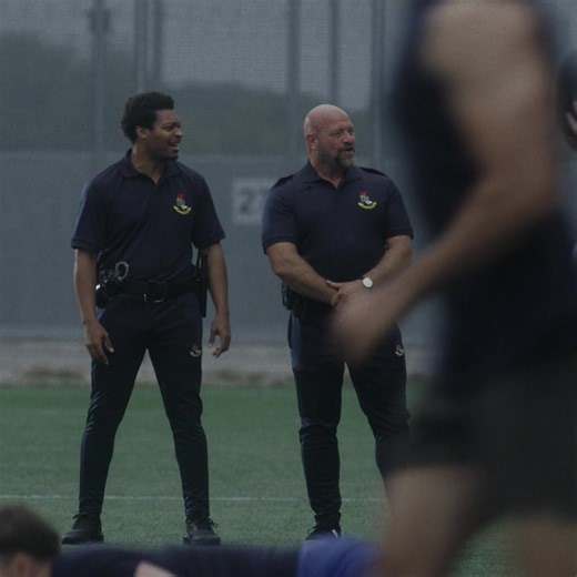 Want a career built on a real connection? You sound like a prison officer. An extraordinary job. Done by someone like you. | Prison Jobs