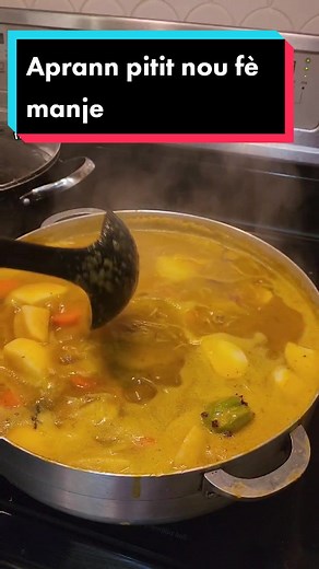 Delicious Yellow Squash Soup Recipe to Impress