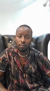 People Power Fans Force Eddy Kenzo to say something about Uganda's Toxic Politics!!! #Ubuntu | Howwe Biz