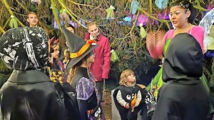 Spukgarten in Roßwangen: Aladdin, Harry Potter und Co. begeistern die Kinder