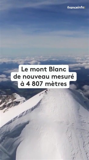 Le mont Blanc a gagné près de deux mètres en épaisseur de glace depuis 2023 pour s'établir à 4 807,47 mètres, ont annoncé, mercredi 14 octobre, des géomètres-experts. Ils appellent à ne pas tirer de conclusions hâtives de cette mesure