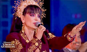 Canto a la Virgen de Guadalupe el 12 de diciembre 2023. | Maribel Guardia