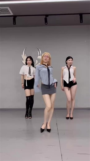 Question Mark Dance Cover: Luludance Tutorial