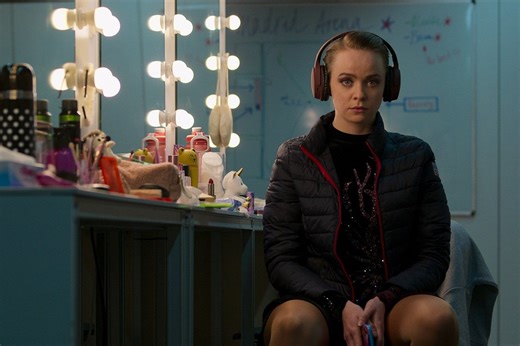 Au service du passé - Mère patrie (E08) (2022) | ČSFD.cz