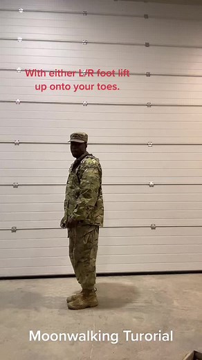 Quick tutorial because I gotta get to work. #fyp #army #moonwalk