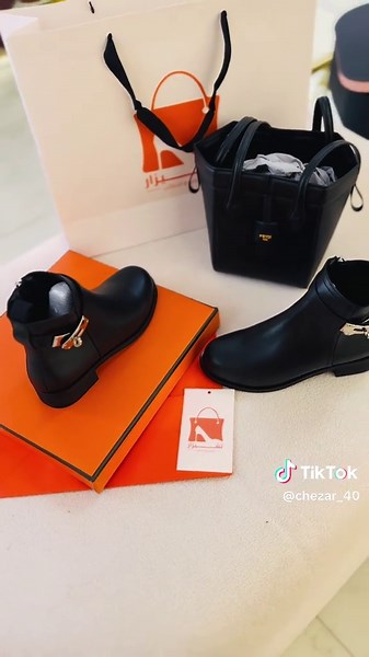 ‏#تشيزار_للاحذايه #تشيزار_للأحذية_والحقائب #مالي_خلق_احط_هاشتاقات