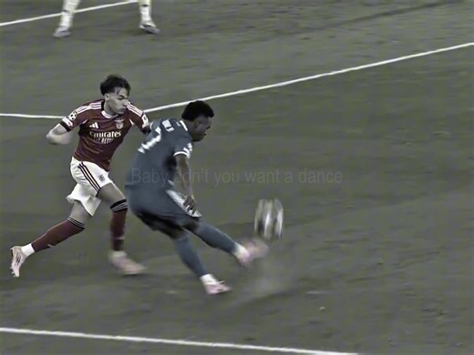 Vini x tootsie slide #Vinjr #fyp #tipografia #drake #lyrics | toosie slides