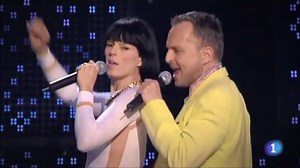 ÚLTIMA HORA- Ha fallecido Bimba Bosé a los 41 años. Un animal escénico capaz de eclipsar incluso a su mismísimo tío... Siempre recordaremos esta ya mítica actuación. DEP. http://www.rtve.es/v/1624860/ | Archivo RTVE