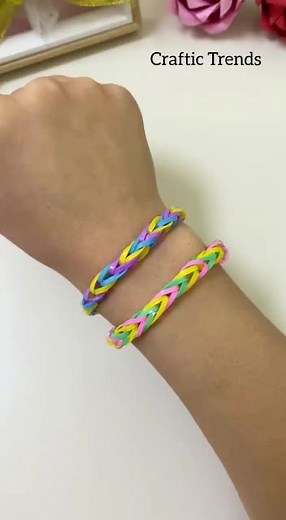 Diy easy bracelet with rubber band.#bracelet #craftictrends #fyp #foryou #Diy