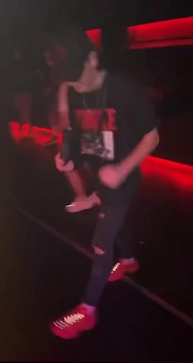 Eshay Dancing at Rave: A Hardstyle Dance Performance